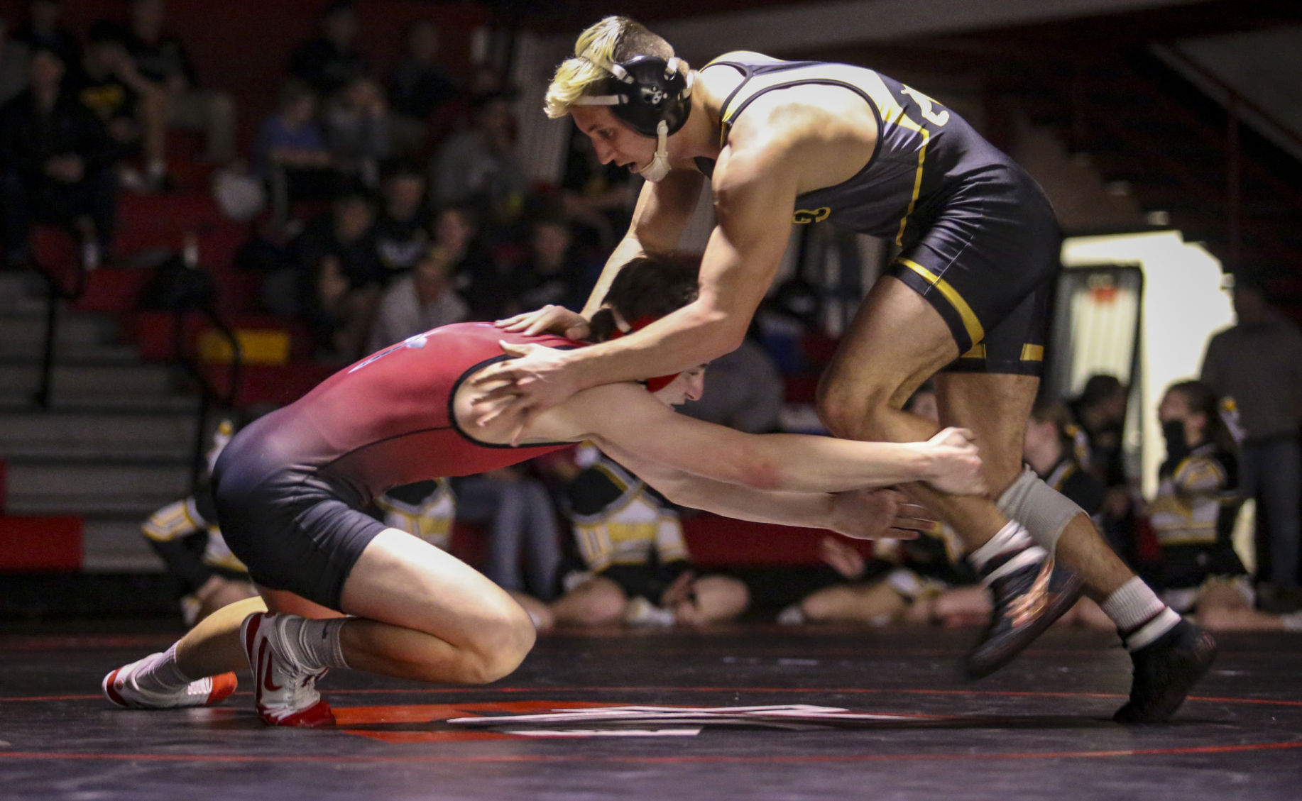 012418-BETTENDORF-ASSUMPTION-WRESTLING-031